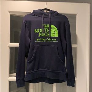 Men’s the north face hoodie size M